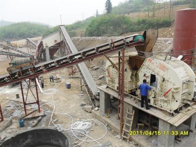 China Hardrock-flechten beweglicher Zerquetschungsstations-mobiler Backenbrecher-tragbarer Zerquetschungsbetriebsdruckringknebel 300t 350t 380t zu verkaufen