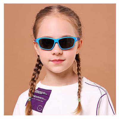 China Factory Wholesale Anti UV400 8303 Can TAC Poalrized Lens Kids Logo TPEE Light Frame Custom UV Sunglasses 2021 for sale