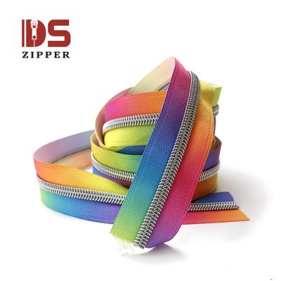 China 2020 Size 5 Viable Wholesale Fancy Color Best Seller Popular Rainbow Type Nylon Zipper By The Yard for sale