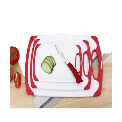 China Morden guaranteed quality suitable price plastic cutting board with groove for sale for sale