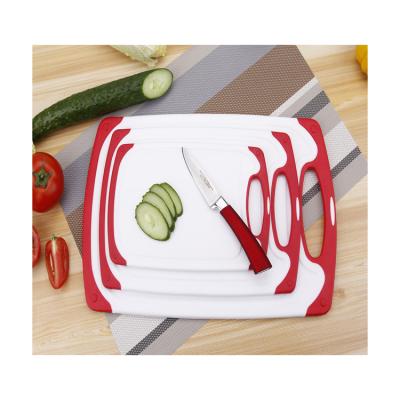 China PP Guaranteed Quality Unique Anti-Slip Plastic Cutting Board With Groove for sale