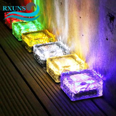 China Outdoor Garden Lawn Decoration Lamp LED Brick Waterproof Solar Icicle Lights for Stair Pathway Pathway Landscape Patio Christmas for sale