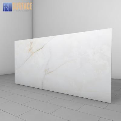 China Modern cut to size large agglomerated calacatta stone engineered pisos porcelanato slab for sale