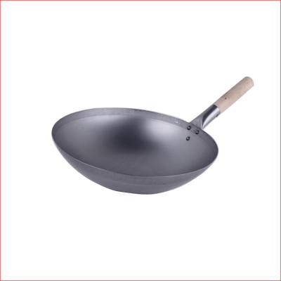 China Sustainable Thickness 1.0mm Chinese Carbon Steel Machine Made Wok With Single Wooden Handle for sale