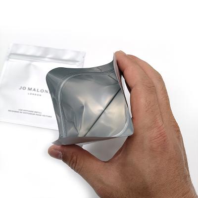 China High Grade Moisture Proof Customized Small Composite Aluminum Foil Zipper Perfume Bag Te koop