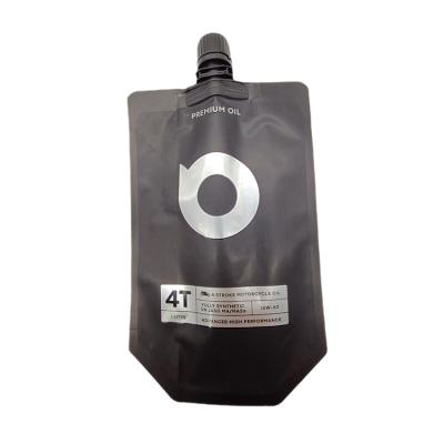 中国 Moisture Proof Aluminum Foil Holder Up Pouches Motorcycle Engine Oil Pouch Bag Liquid Packing Pouch With Spout 販売のため