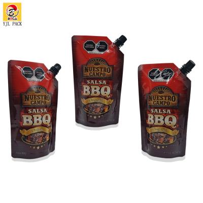 China Moisture Proof 612G BBQ Sauce Bags Stand Up Spouted Plastic BBQ Sauce Corner Pockets Food Grade Packaging For Sauce à venda