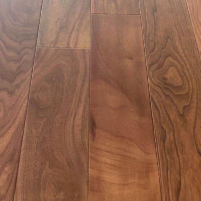 China Modern Solid American Click Lock Walnut Wood Flooring for sale