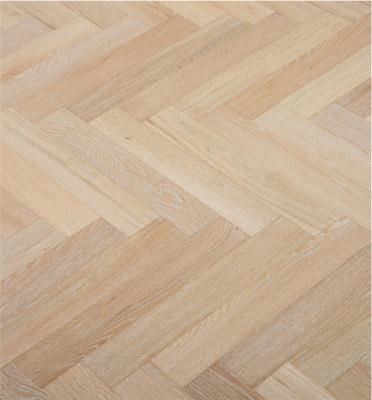 China Modern Natural Limed Oak Herringbone Parquet Flooring 600x120mm for sale