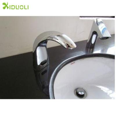 China Double Soap Dispenser Automatic Touchless Foaming Soap Dispenser And Luxury Automatic Faucet for sale