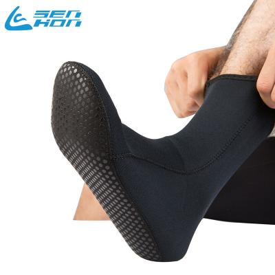 China Fashion 3MM Full Pad Neoprene Beach Swimming Water Sport Shoes Anti Slip Surfing Diving Underwater Shoes for sale