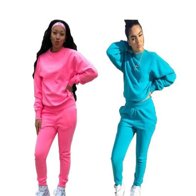 China Women Anti-UV 2 Piece Sweatsuit Tops And Pants Velvet Tracksuits Suits for sale