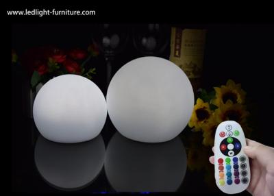 Cina La palla non tossica della sicurezza LED accende la lampada della palla della luna del materiale 15cm del PE per la scuola materna in vendita