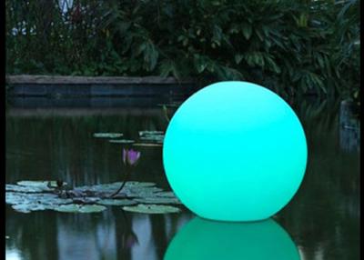 Cina Colore romantico che cambia la lampada della palla di incandescenza del LED ricaricabile per il giardino/iarda in vendita