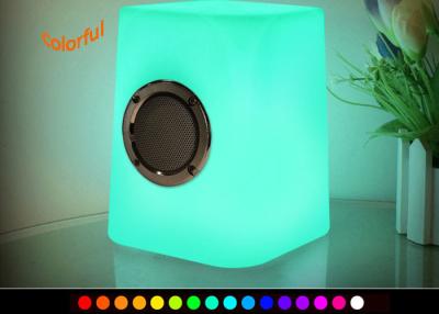 Cina Luce senza fili del cubo del LED/lampada da tavolo musicale del LED con l'altoparlante di Bluetooth in vendita