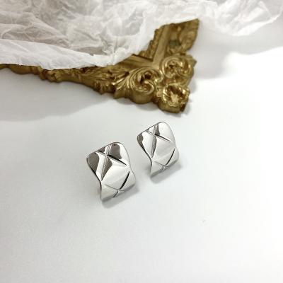 China TRENDY 925 Sterling Silver Irregular Lattice Pattern Chunky C Shaped Circle Stud Earrings For Women for sale