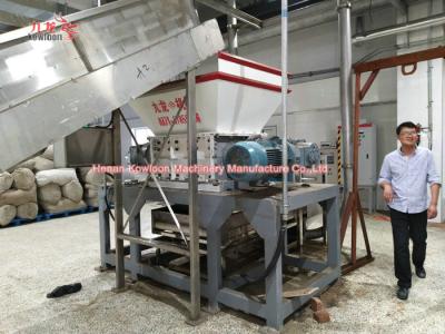 China High Speed Wood Pallet Shredder Machine Two Shaft 3000kg - 36000kg Weight for sale