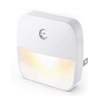 China Eco-friendly Super Smart Dusk To Dawn Sensor Auto LED Night Light For Bedroom Bathroom Toilet Stairs Kitchen Corridor for sale