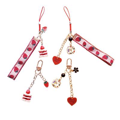 China Cake Key Red Heart Strawberry Key Chain Car Holder Key Chain For Women Girl Jewelry Simulated Cute Car Key Holder Keychain for sale