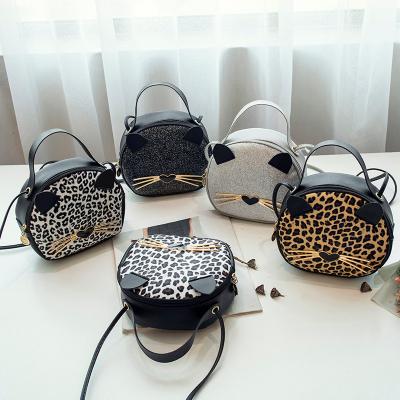 China Small Round Bag Women Bags 2021 Fashion Korean Leopard Print Round Single Shoulder Messenger Bag Small Handbag Mobile PhoneWomen Bag Women for sale