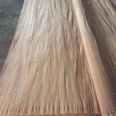 China Traditional Oak Engineered Wood Veneer 2500x640x0.5mm for sale