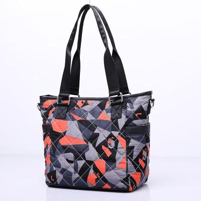 China Durable Handbag Quilt Quilted Down Fabric Stripper Handbag Waterproof Women Digital Printing Shoulder Bag for sale