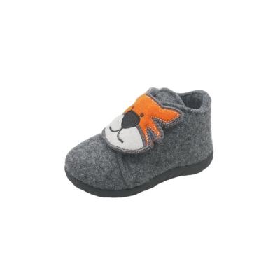 China Fashion\Comfortable\Durable\Breathable Children Felt Injection TPR Shoes Environmental Materials Design Animal School Shoes for sale