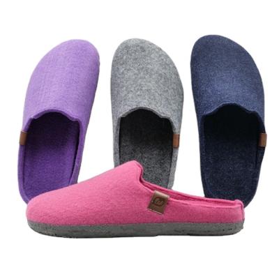 China 2022 fashion trend warm slipper wool felt upper rubber outsole base slipper for sale