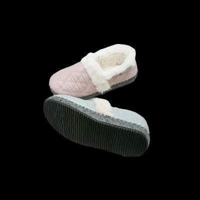 China Fashion\comfortable\goods\comfortable soft feather bottom indoor slippers breathable indoor slipper design new for women and men for sale