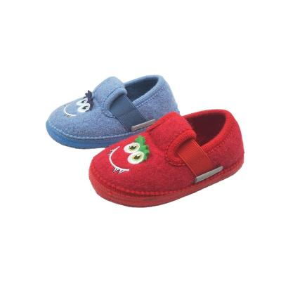 China Warm Wool Shoes 2022 New Slipper Kids Wool Felt Slippers Natural Rubber Sole for sale