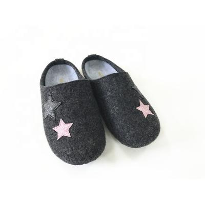 China 2020 fashion trend LATEX lady slippers in SENTIE warm slipper for sale