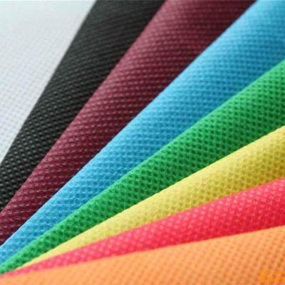 China Waterproof Professionally Manufactured Spunbond Nonwoven Fabric - 25G/50G Bfe99 Pfe99 Ffp2 100%Pp 175Mm And 260Mm for sale