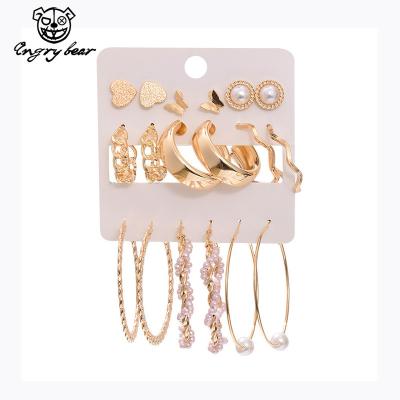 China FASHIONABLE Bohemian gold snake butterfly drop earrings set women's pearl drop earrings 2021 fashion earrings jewelry set for sale