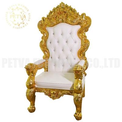 China Modern Luxury Gold And White Gold Dragon Totem Lion King Throne Chairs Bridal Sofa For Wedding Used for sale