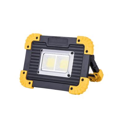 China Waterproof Outdoor Portable Flood Worklight, USB Rechargeable LED Work ABS+TPR 30W 1500LM Camping COB LED Light with Input and Output for sale