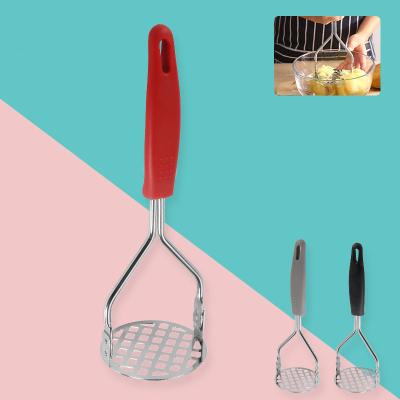 China Viable Wholesale Kitchen Accessories Stainless Steel Potato Pressure Press Potato Mash Potato Masher Crusher for sale