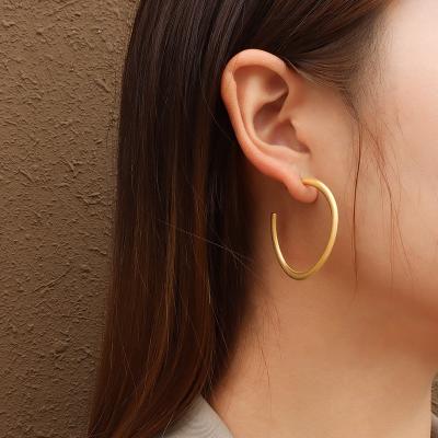 China alibaba simple fashion simple circle pendientes 18k gold stainless steel c-shaped earrings-online-shopping for sale