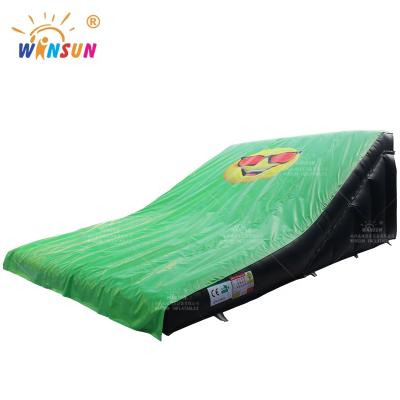 China hot sale pvc inflatable snowboard airbag inflatable bmx airbag landing gear for sale