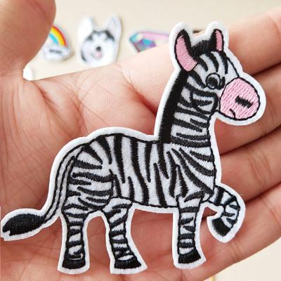 China Viable Custom Cute Jungle Cartoon Animal Embroidery Patches For Kids Clothing Bag Iron On Embroidered Appliques Clothing Decor for sale