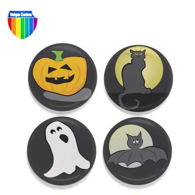 China Europe Pumpkin Bat Animal Brooches Backpack Lapel Pin Halloween Custom Circle Clothing Badge for sale