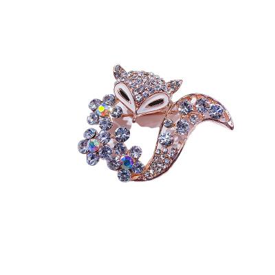 China Cute Women Jewelry Cute Rhinestone Fox Crystal Brooch Pin For Girls for sale