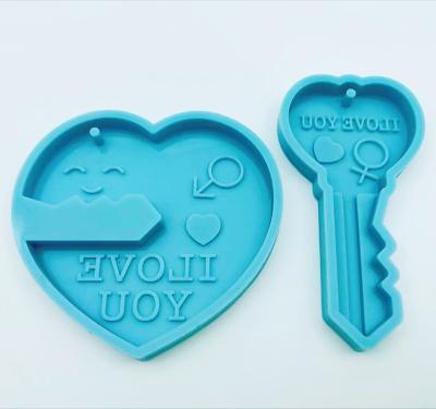 China Viable Set Valentine's Day Epoxy Resin Heart Key Chain Silicone Mold for sale