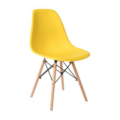 China (Size) Silla de comedor Adjustable Scandinavian Plastic Nordic Chair PP Dining Chair With Wooden Leg for sale