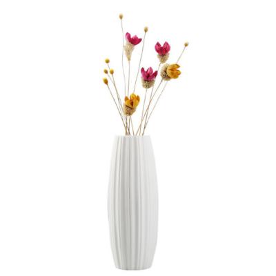 China Modern White Ceramic Vase New Minimalist Chinese Modern Simple Ceramic Vase Living Room Decorations for sale