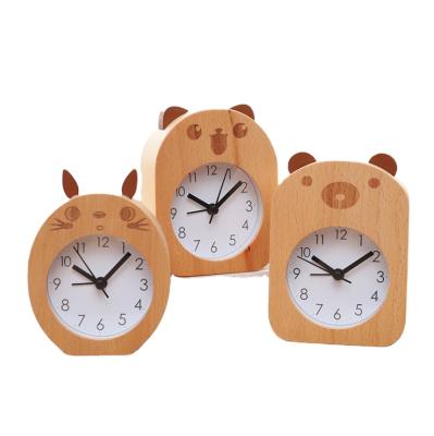 China 2021 Art Decor 6 Inch Modern Beech Clock Home Living Room Decoration Animal Mute Table Clock Hot Selling Animal for sale