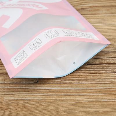 China Designable styling Pet Food plastic pouches with different shaped for sale