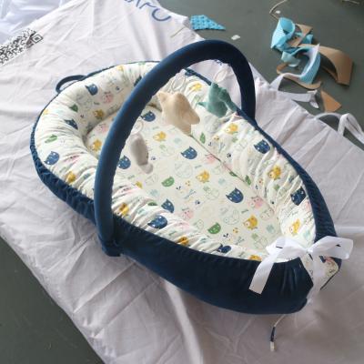 China Hot Sale Wahsable Amazon Double Sided Cheap Price Portable Baby Sofa Sleep Nest China for sale