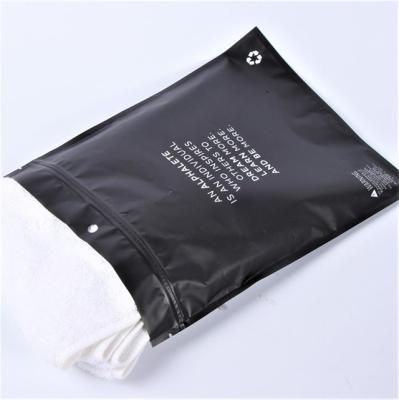 China Food Custom Printed Zipper Resealable Plastic Bags For Clothing for sale