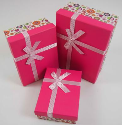 China Handmade Rect Candy Paper Gift Box With Ribbon for sale