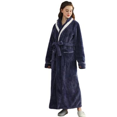 China Long Thermal Thickened Flannel Couples Long Robe For Men And Women Winter Autumn Plus Size Bathrobe for sale